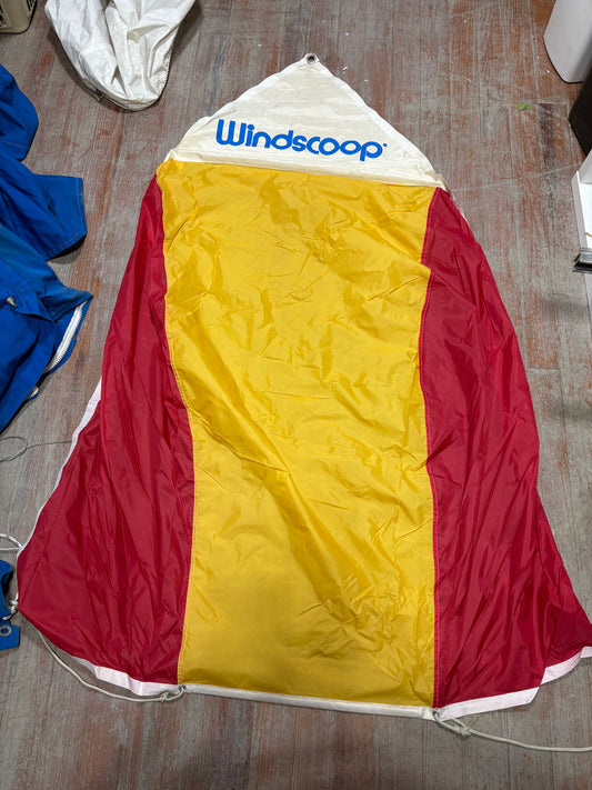 Windscoop Yellow and Red with Bag