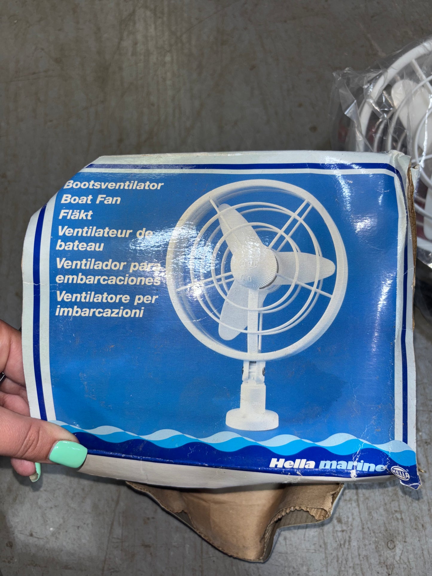 Hellamarine 12V White OR Black Plastic Fan - NEW