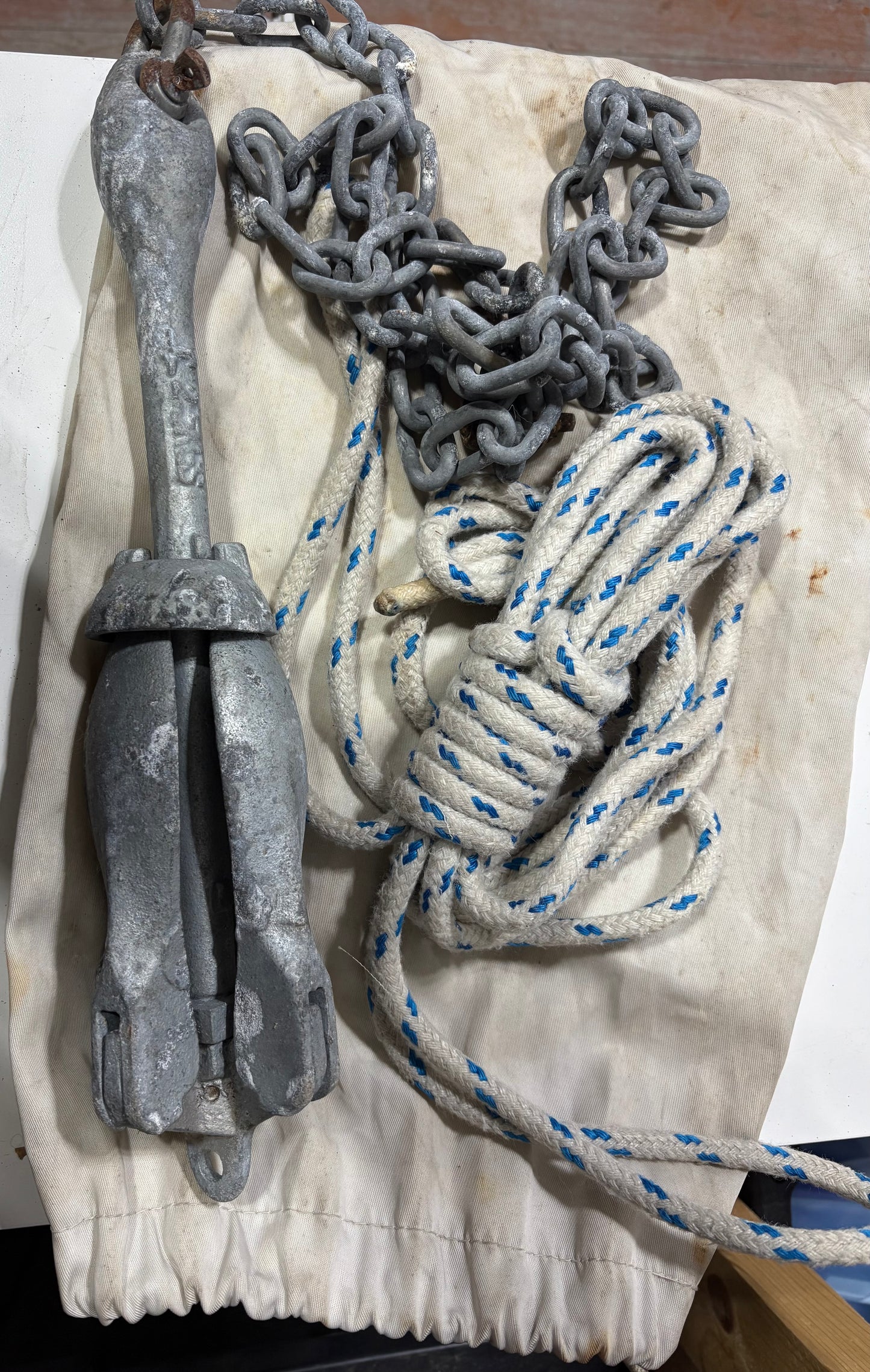 5lb Folding Grapnel Anchor with 50" chain and line