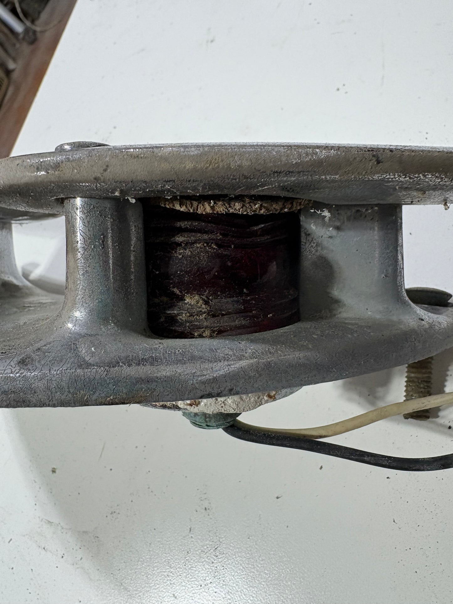 Chromed Bronze Bertram 28 Bow Chock/ Navigation Lights