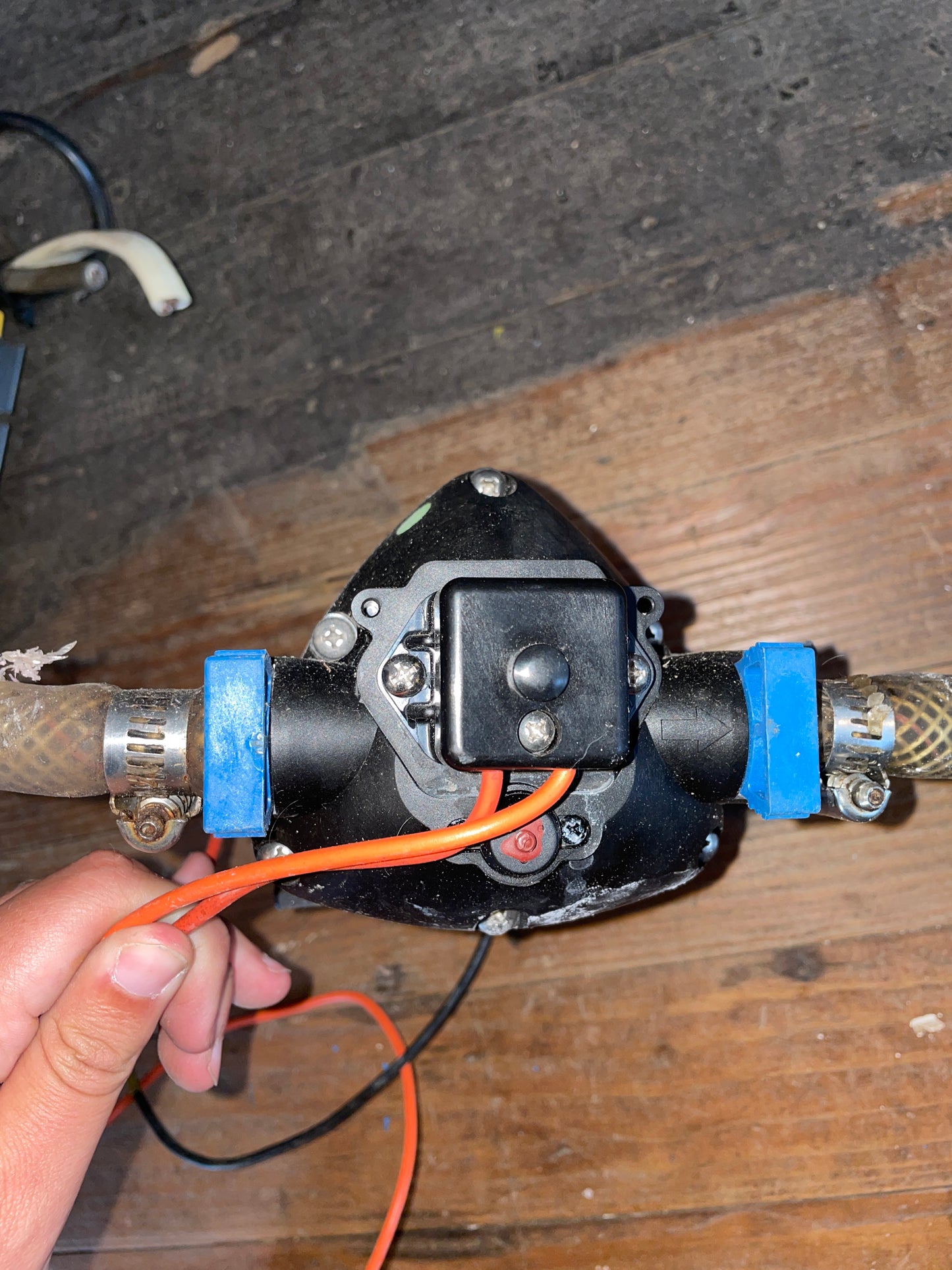 West Marine 60 PSI Water System Pump Model 326203000 UNTESTED