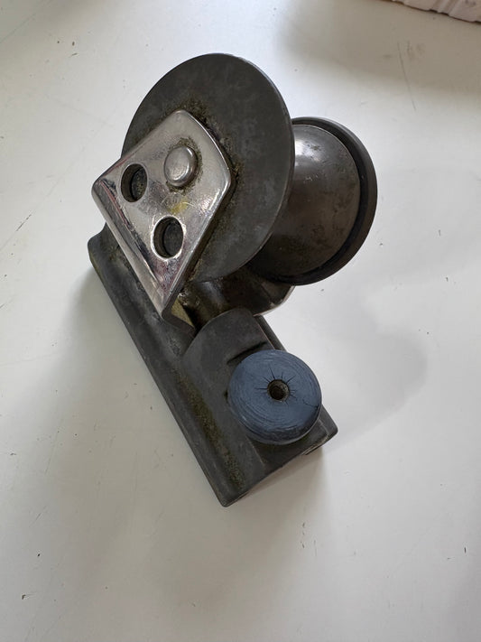 Small 1" Track Sheet Block with Pull Top - Metal Sheave