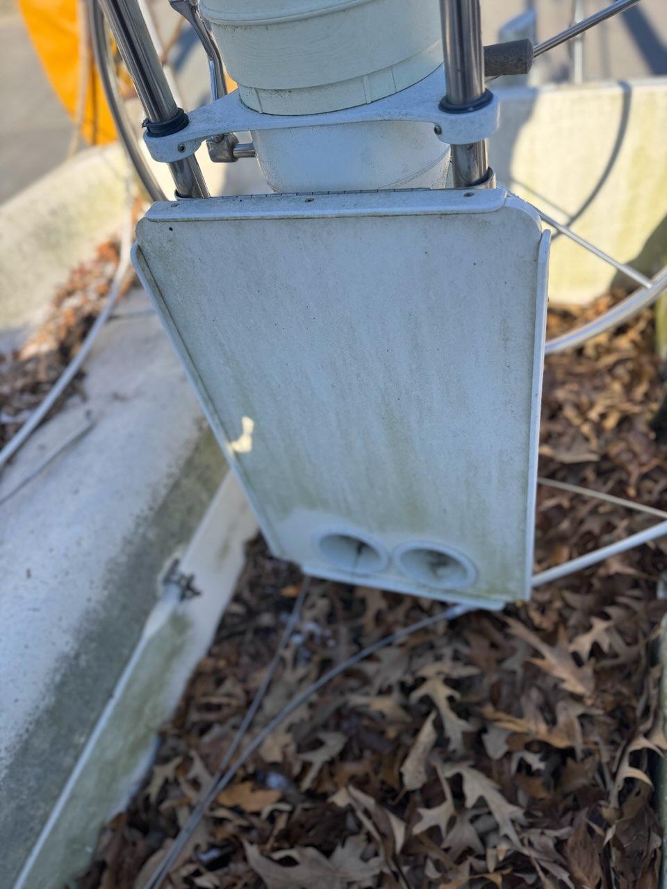 Poly Cockpit Table - 9.5" Pedestal Fitting - Pearson 27