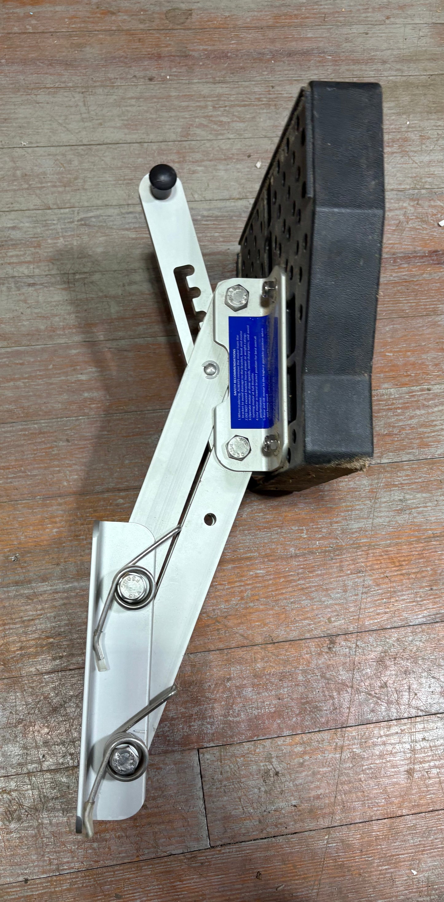 Outboard Engine Motor Mount