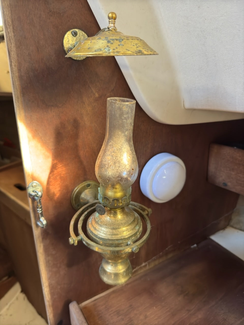 Bronze Oil Lamp - Pearson 27