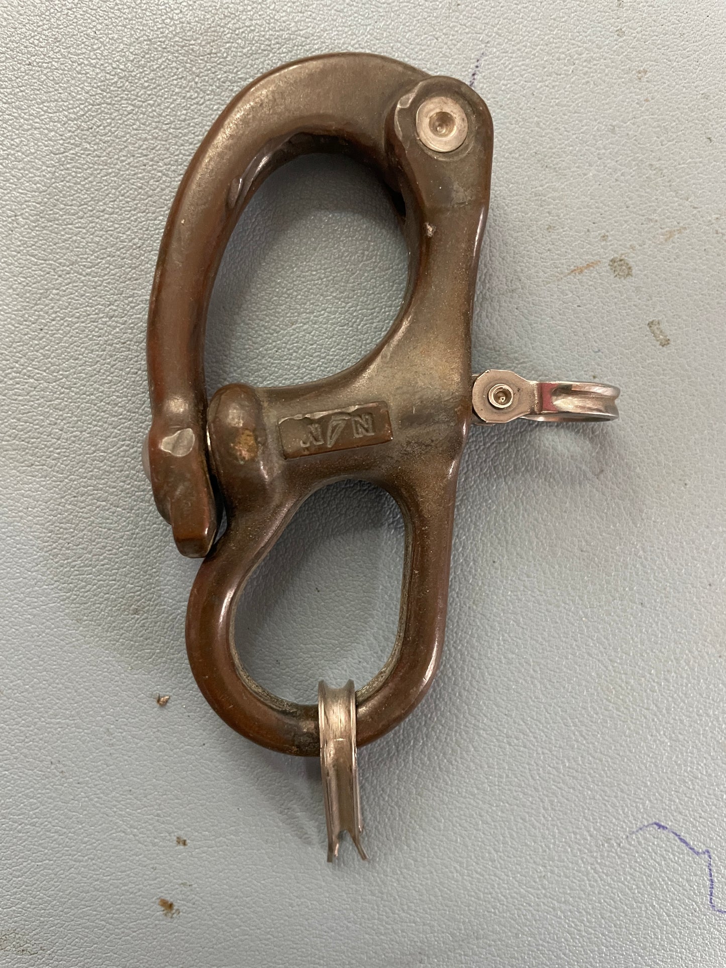 Bronze Nicro Marine Fixed Bail Shackle - 1 1/8" x 3/4"
