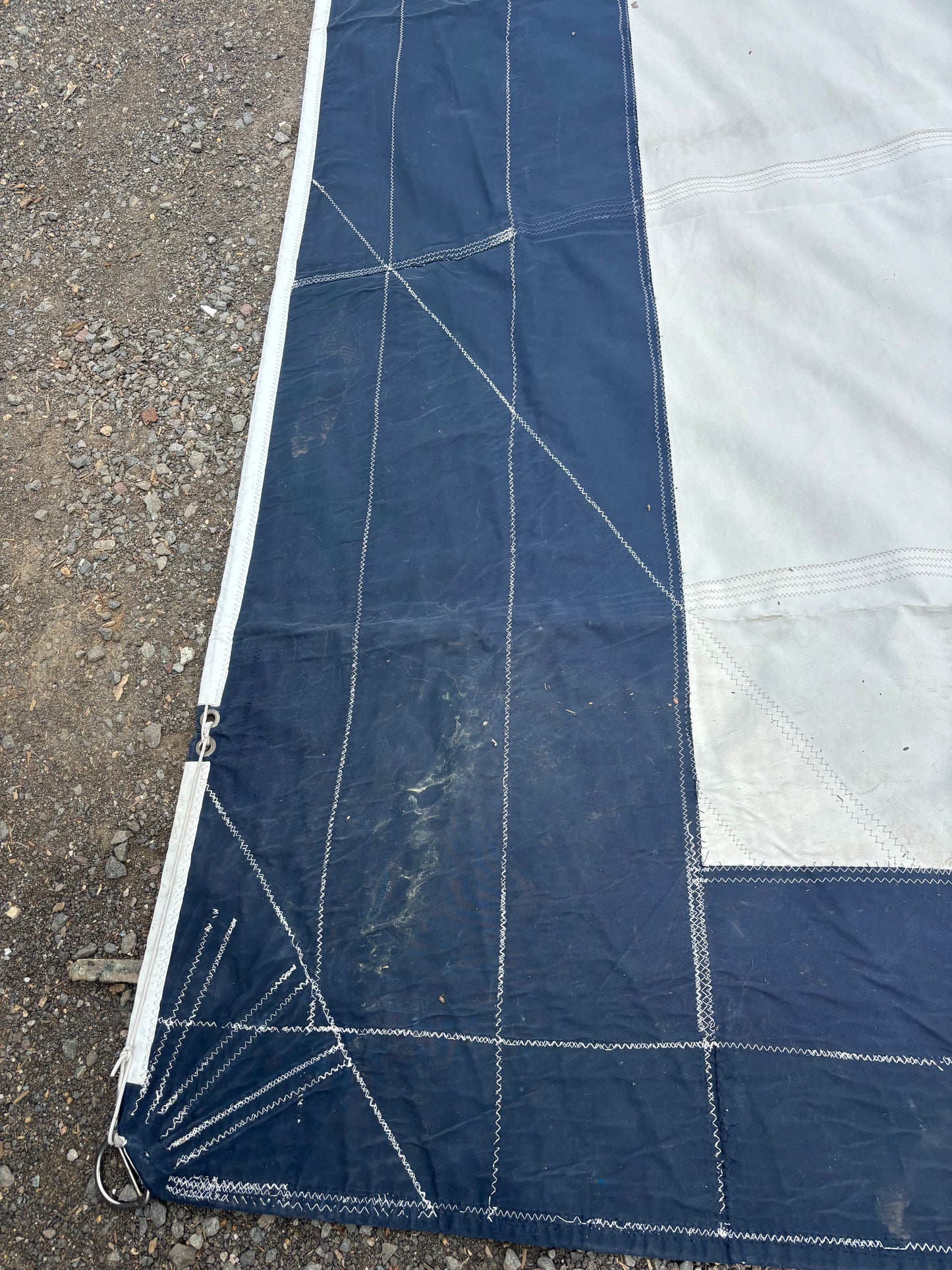 Hunter 40.5 Roller Furling Genoa Sail - 44’ 7” x 48’ 6” x 18’ 4”