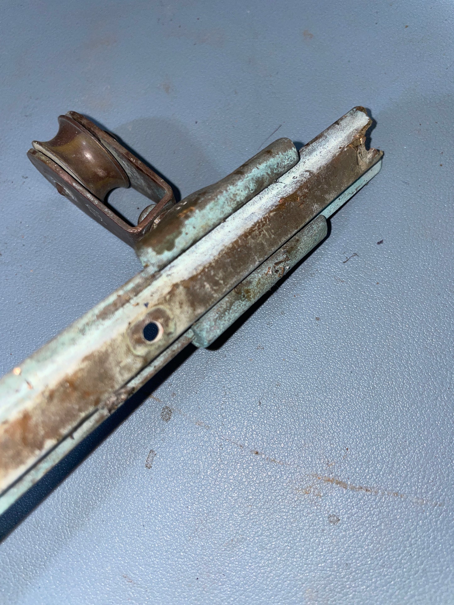 9 3/4" OR 10 1/2" Long Brass 3/4" Track With WC Block - 1/4" Line - Rhodes 19