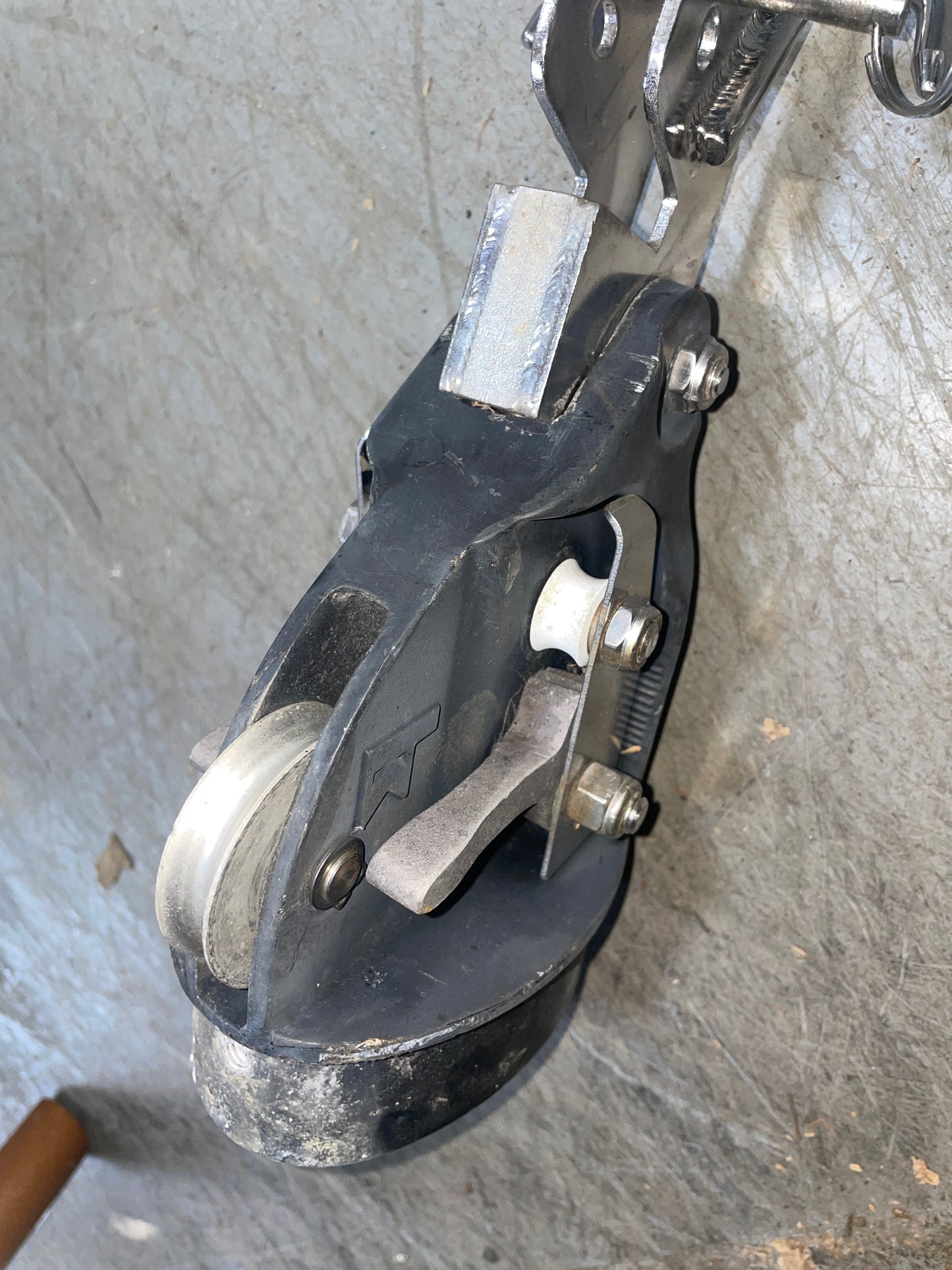 Kenyon Spars 3550 Boom Head With Gooseneck