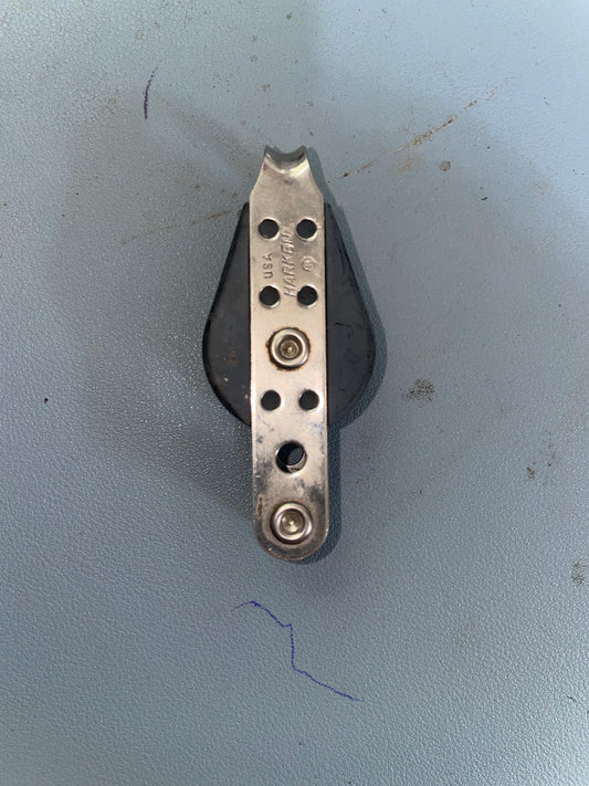 Small Harken 1 1/8” Single Sheave Fixed Block With Beckett - 1/4” Line