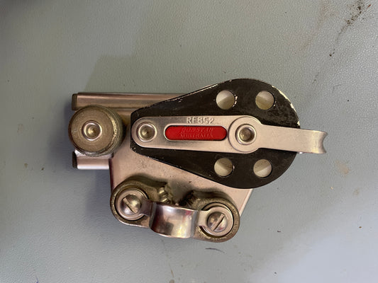 Ronstan RF852 Pull Top Track Car With Cam Cleat - 1" Track