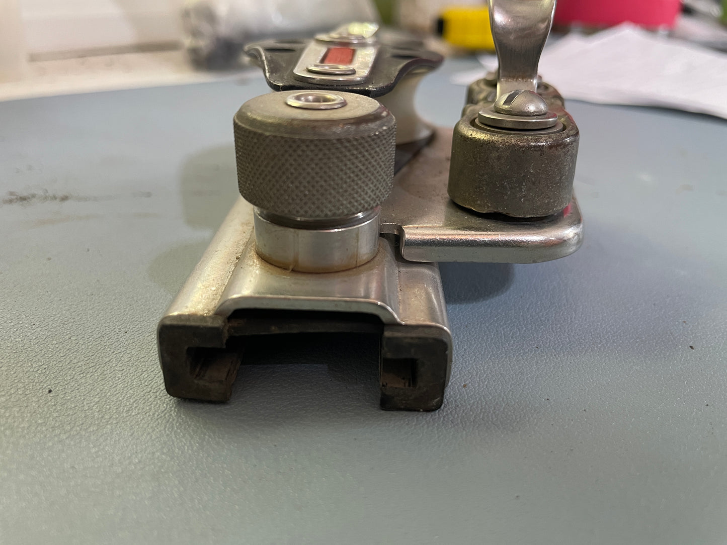 Ronstan RF852 Pull Top Track Car With Cam Cleat - 1" Track
