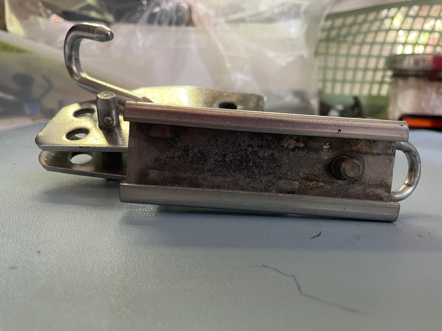 Gooseneck On 1 1/4" Pull Top Track Car