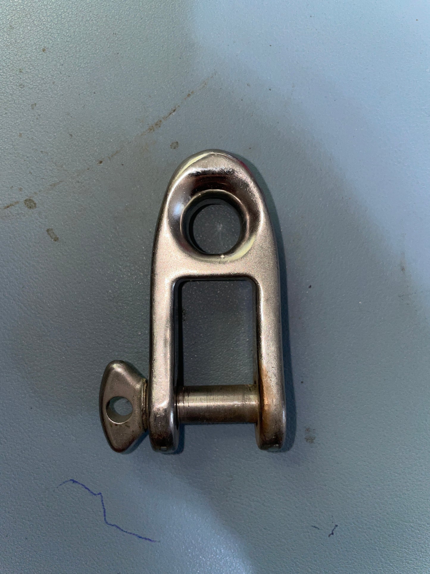 Stainless Steel Forked Bail Shackle With Guide At Top - 5/8" Width