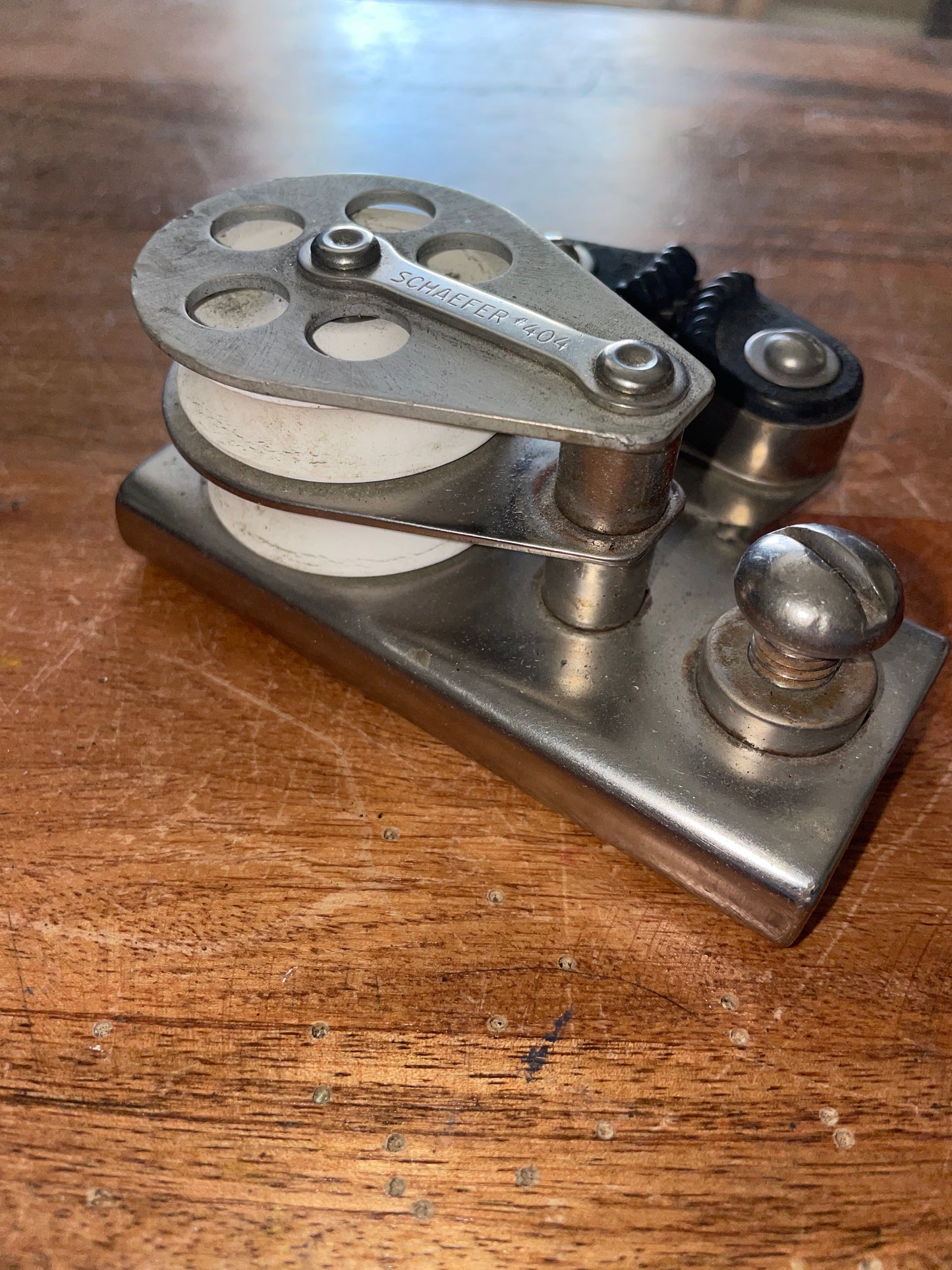Schaefer Double Cheek Block On 1 1/2” Track With Cam Cleat