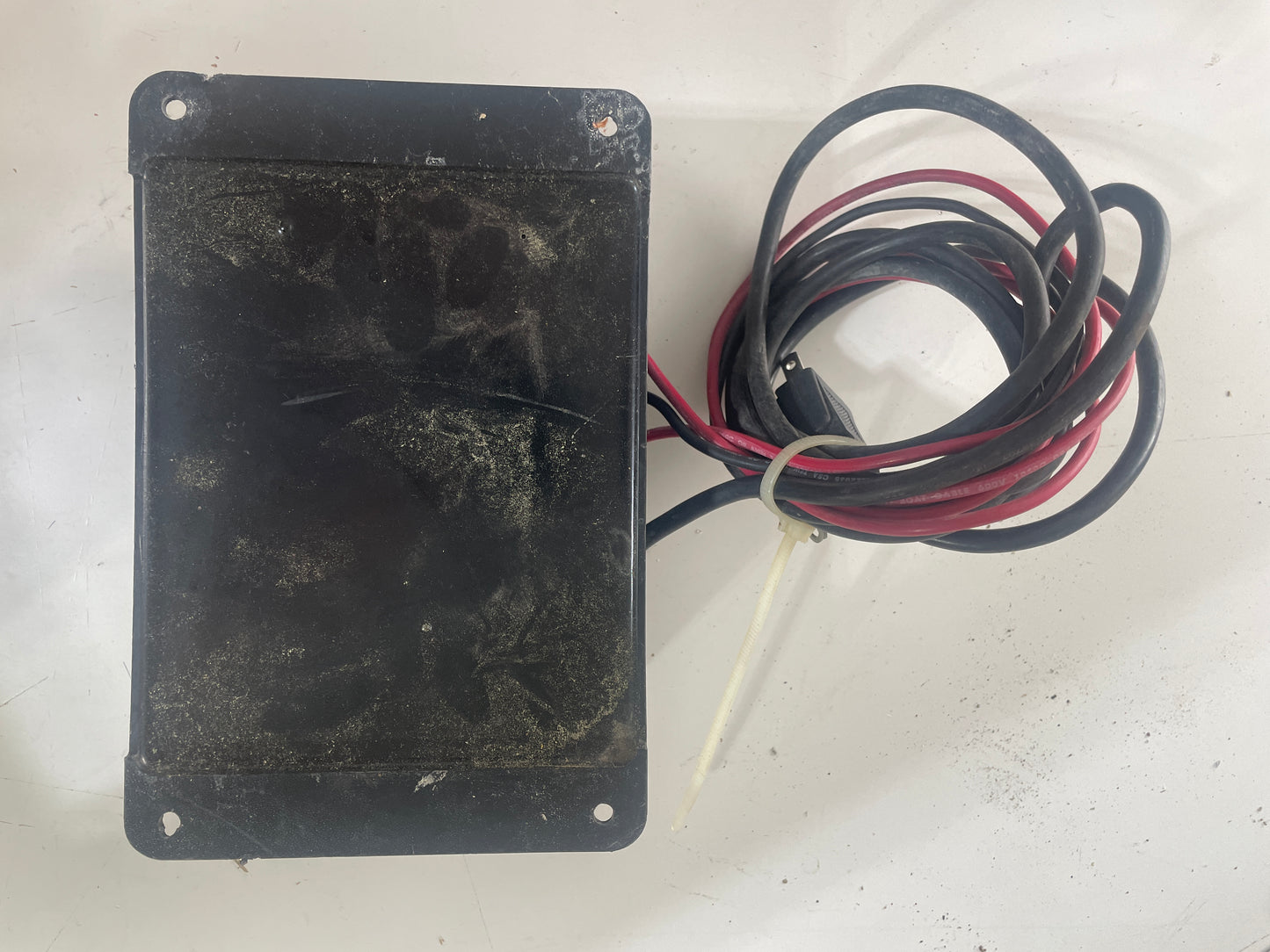 Guest Battery Charger (Charge Pro) Model # 2610 - WORKS
