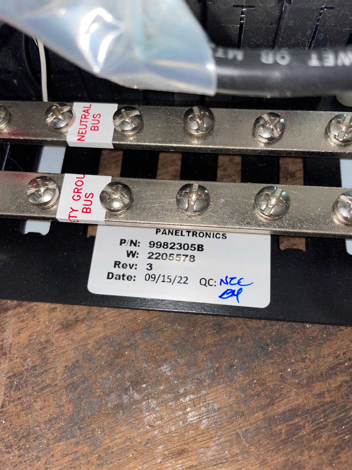 Paneltronics 7 Switch 120 Volts AC Panel- NEW