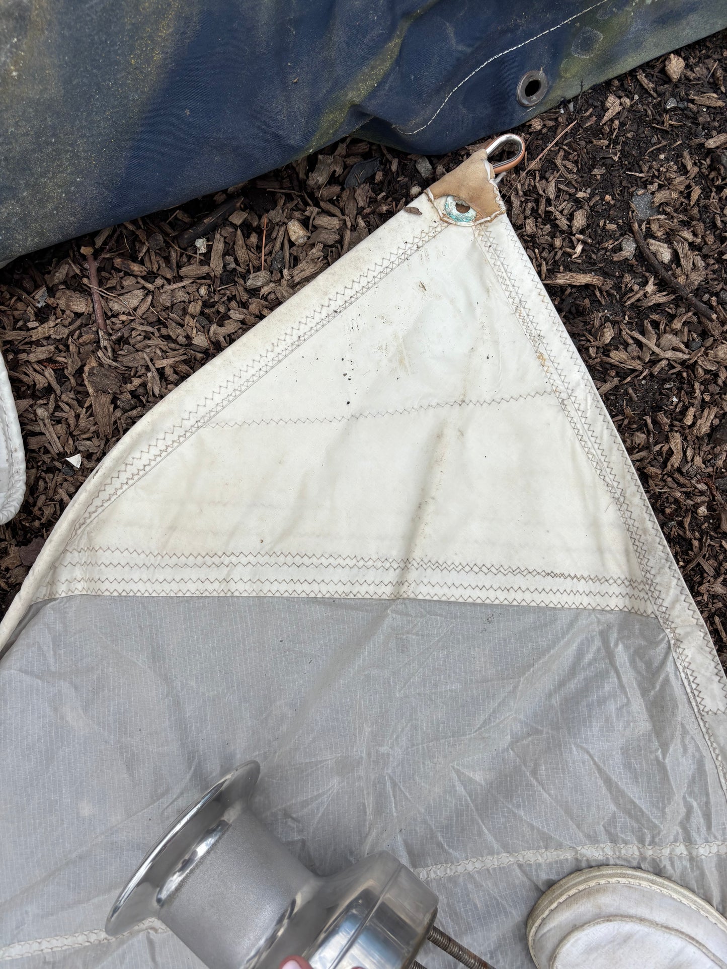 25’11” x 29’2” x 23’8” Spinnaker Sail