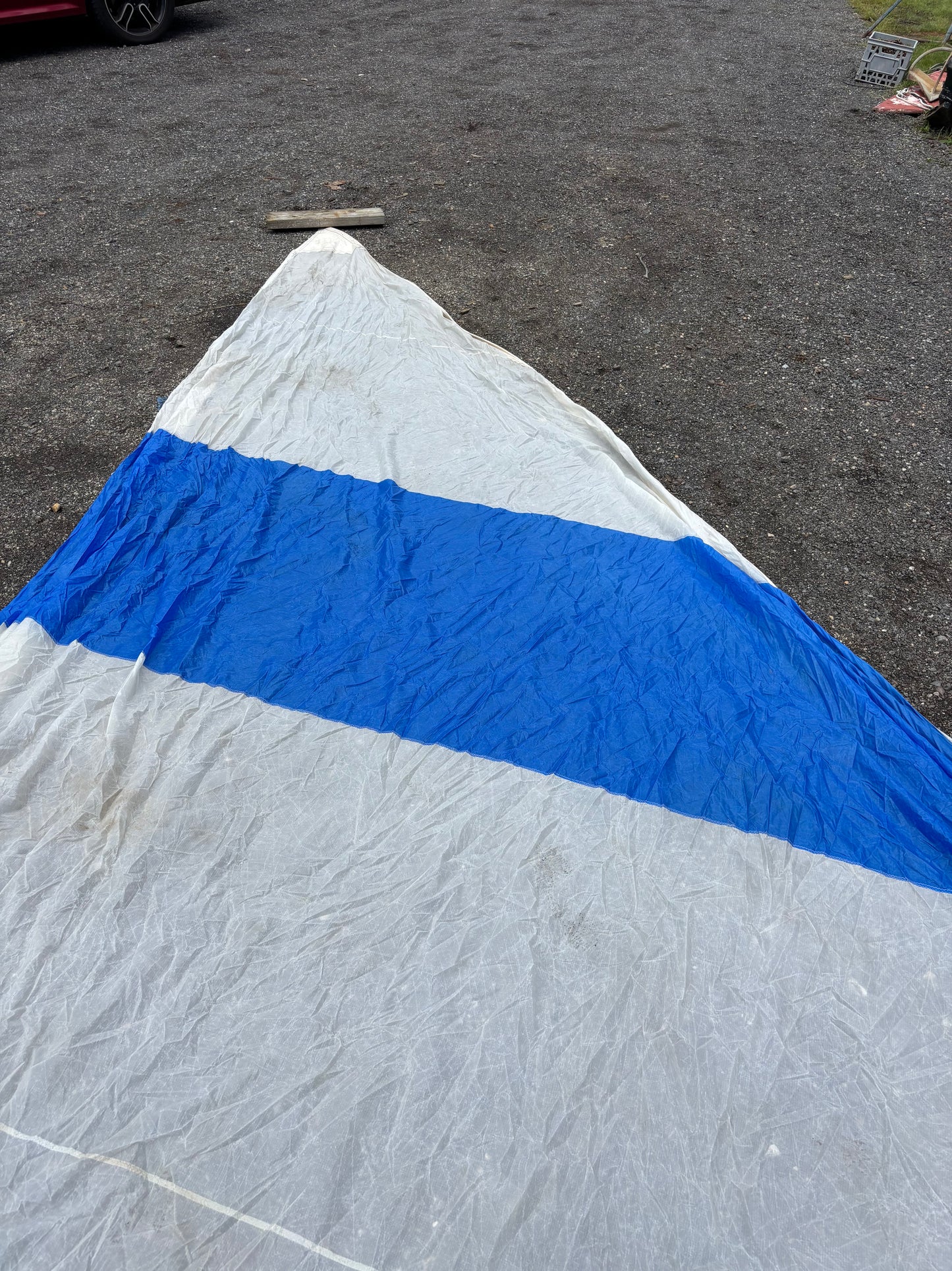 25’11” x 29’2” x 23’8” Spinnaker Sail