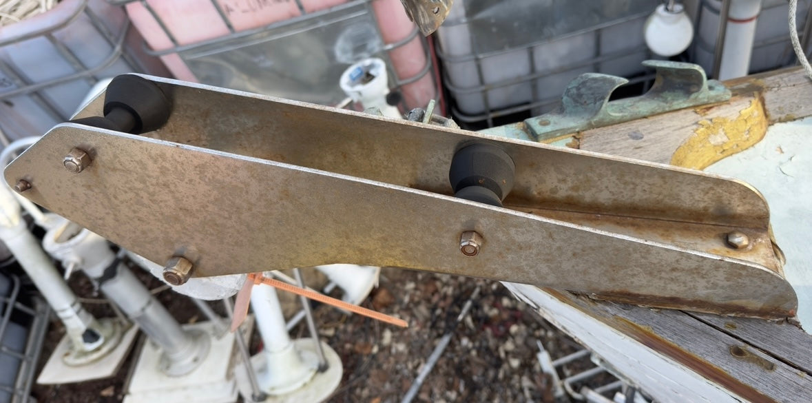 Windline Marine Anchor Bow Roller -Alden Priscilla 1971