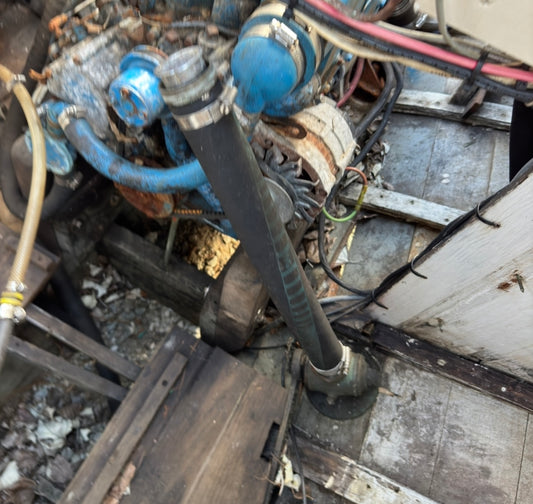 Bronze Large Through Hull - Alden Priscilla 1971