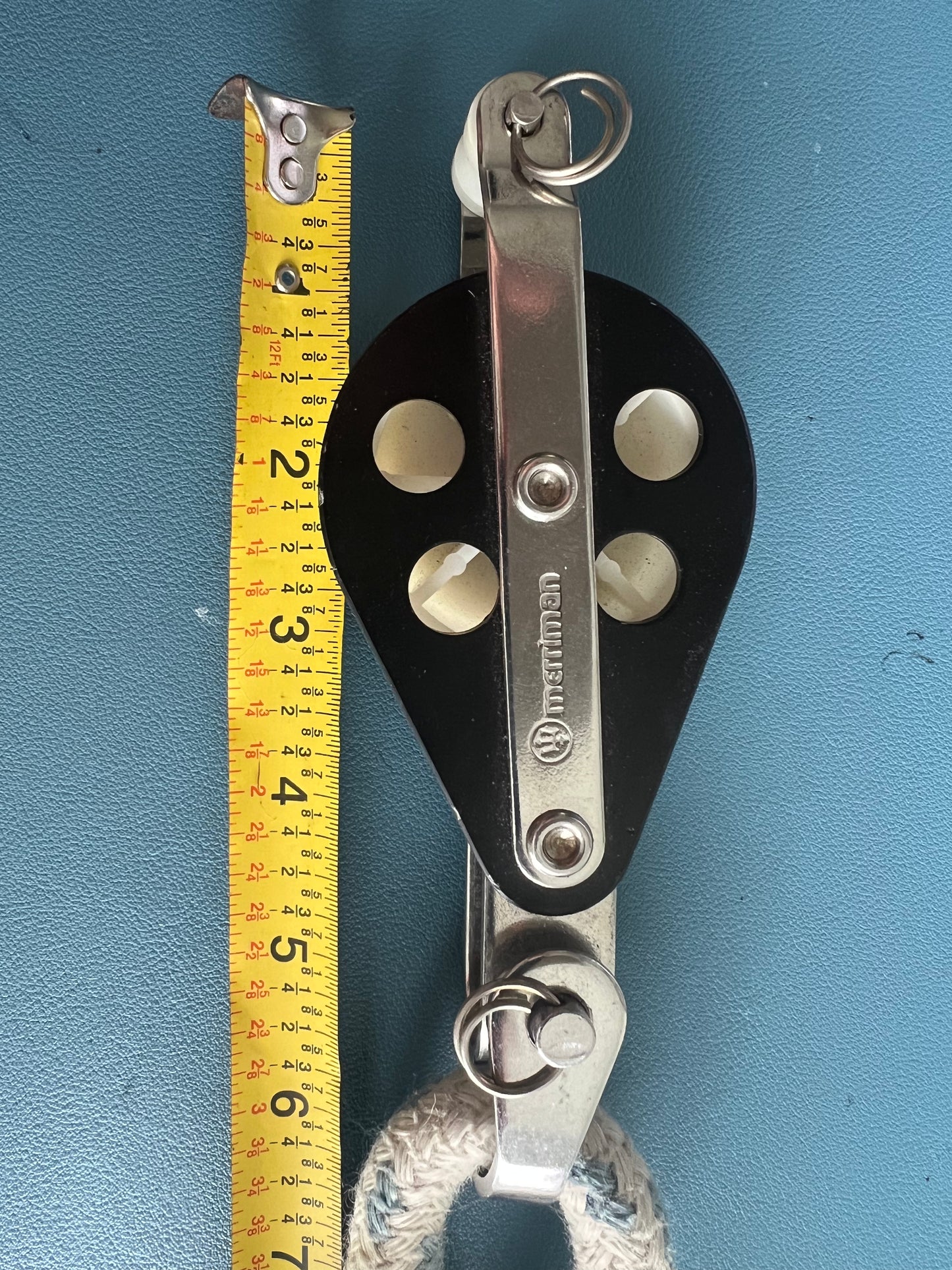 Merriman Single Block w/ Shackle, Becket & Line 