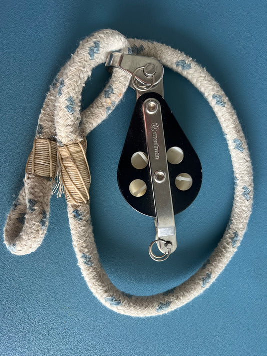 Merriman Single Block w/ Shackle & Becket and Line 