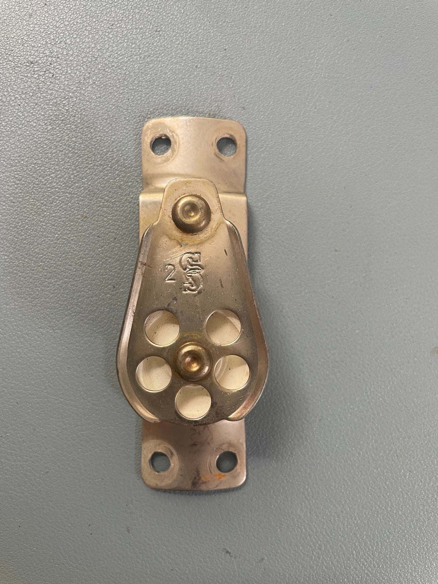 top Schaefer #2 Curved Base Mast Block - 1" Sheave - 5/16" Line