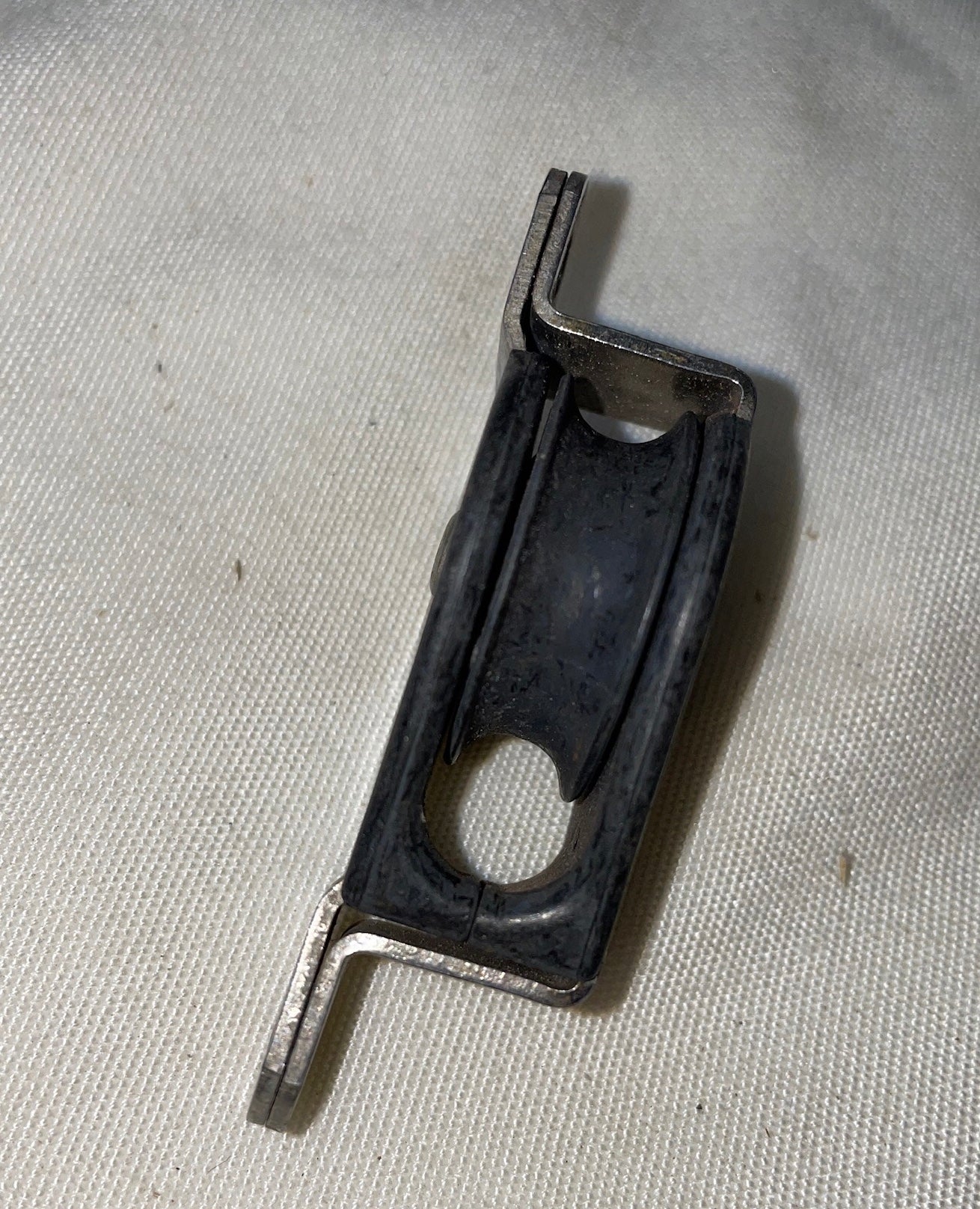 Small Harken Cheek Block Single Block -1 1/8” Sheave (1/4” Line)