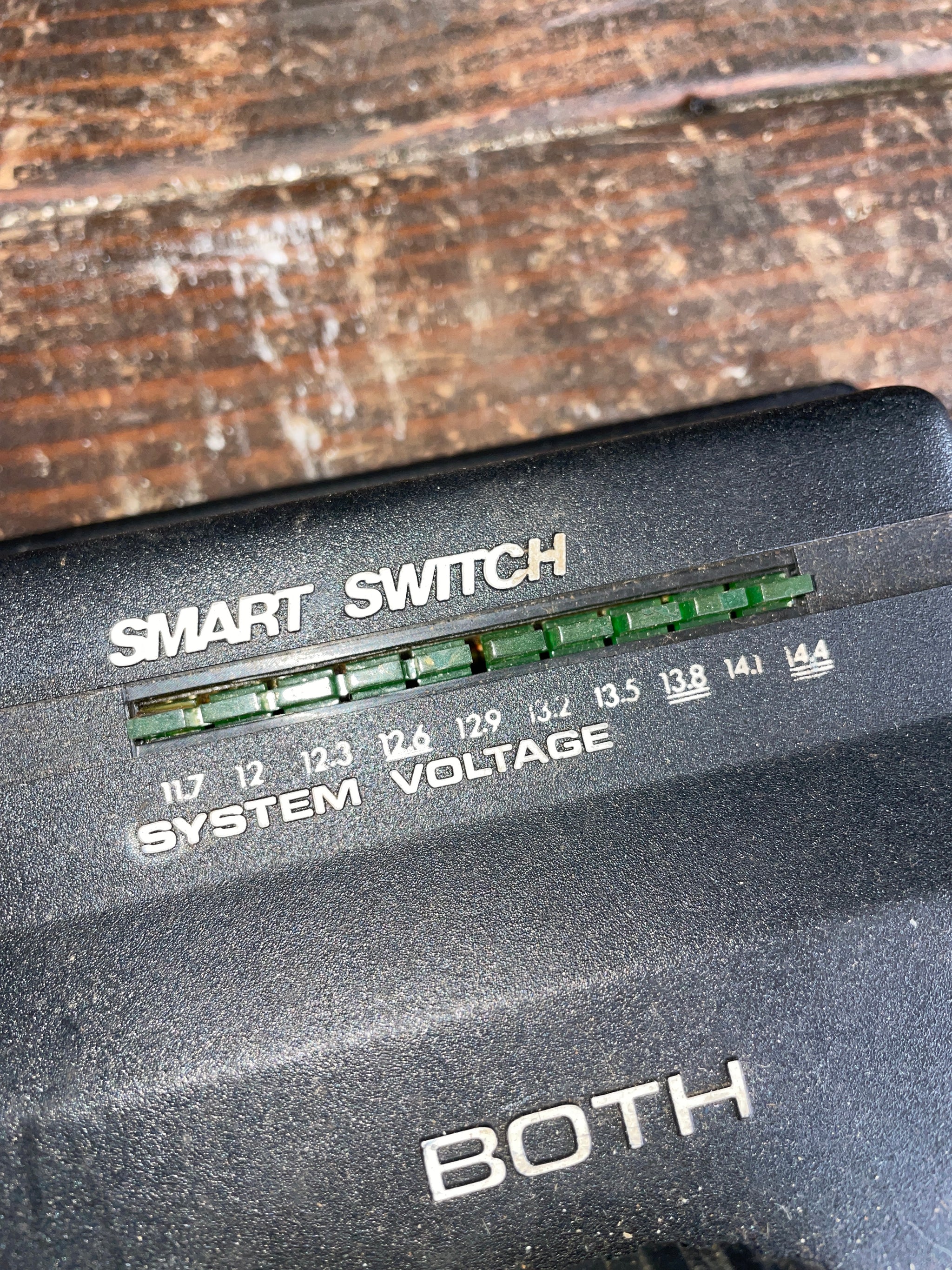 Guest Battery Smart Switch 11.714.4 Voltage Model 2200 Sailboat Parts