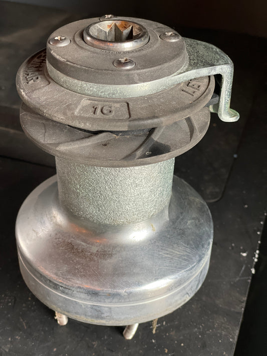 Lewmar 16ST Self Tailing Winch - Single Speed - CHROMED OR ALUMINUM