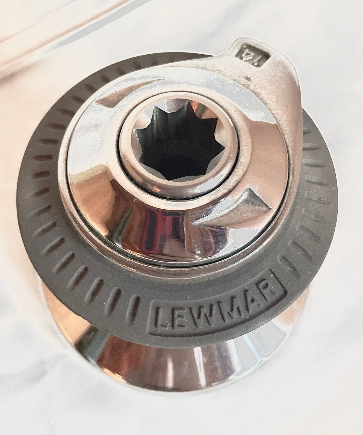 Lewmar 14 Self Tailing Winch